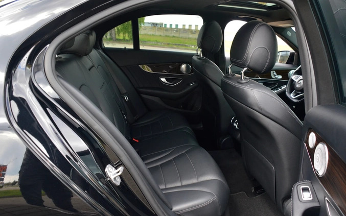 Mercedes-Benz Klasa C cena 123800 przebieg: 73000, rok produkcji 2018 z Leżajsk małe 562